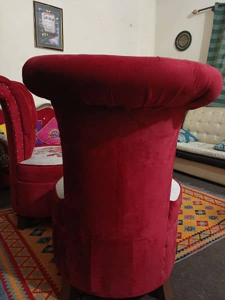 Red Long Sofa chairs with Table 4