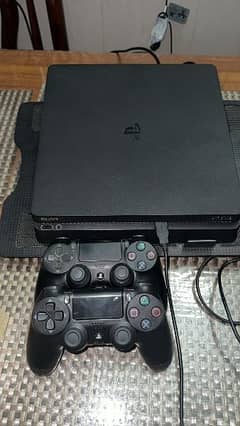 PS4 Slim 500gb with controller 0