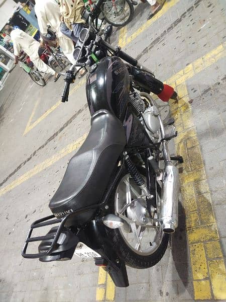 GS  Suzuki 150  2021 kae last month ki bike ha 1