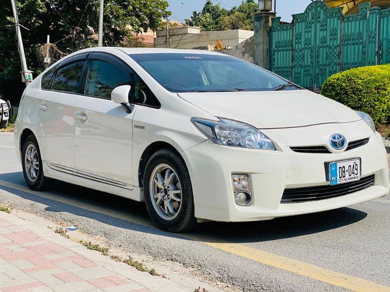 Toyota Prius 2010 G Touring Beach interior pearl white 0