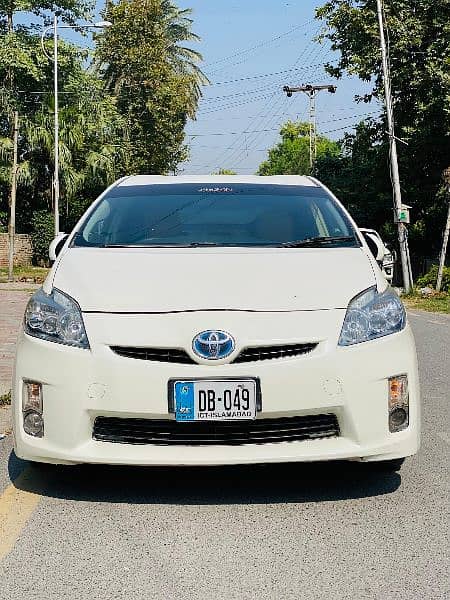 Toyota Prius 2010 G Touring Beach interior pearl white 1