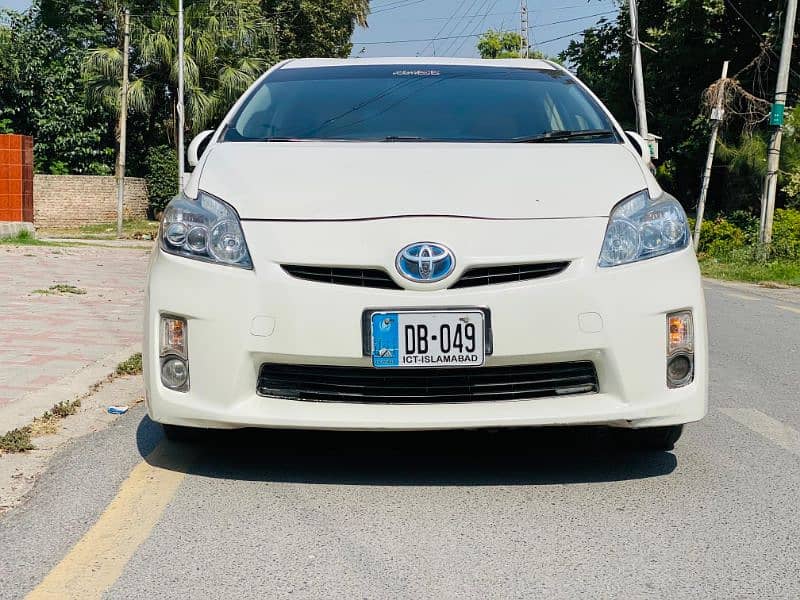 Toyota Prius 2010 G Touring Beach interior pearl white 2