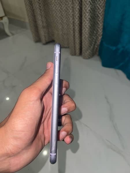 IPHONE 11 PTA APPROVED 64 GB 7