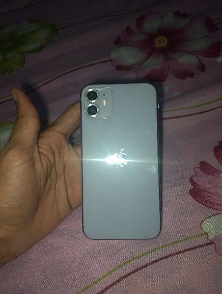 Iphone 11  ( 128 GB ) 2