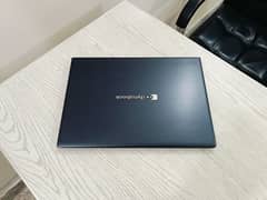 Toshiba Portege x30 core i5 8th gen quadcore 13.3 inch 1080p ips