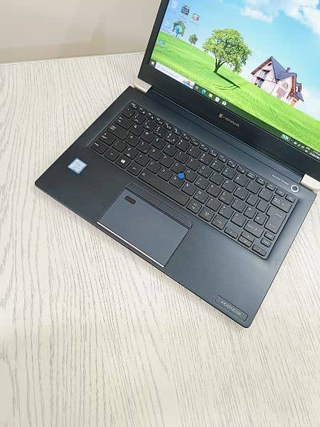 Toshiba Portege x30 core i5 8th gen quadcore 13.3 inch 1080p ips 6