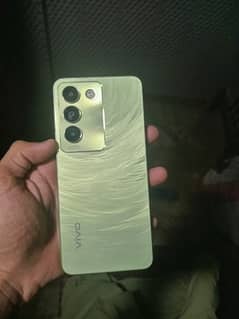 Vivo y100