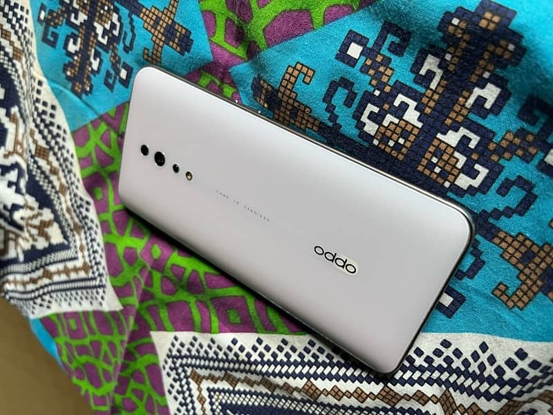 oppo reno Z 8/256 5