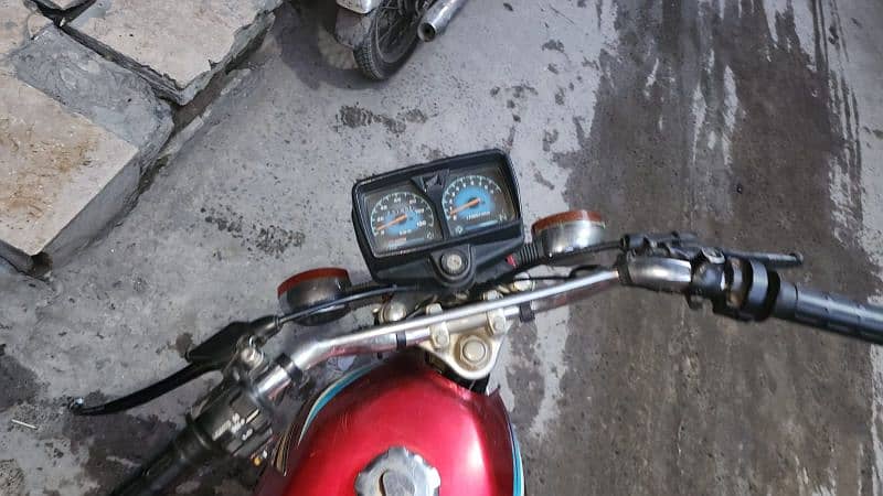 Honda 125 (Lahore) 2