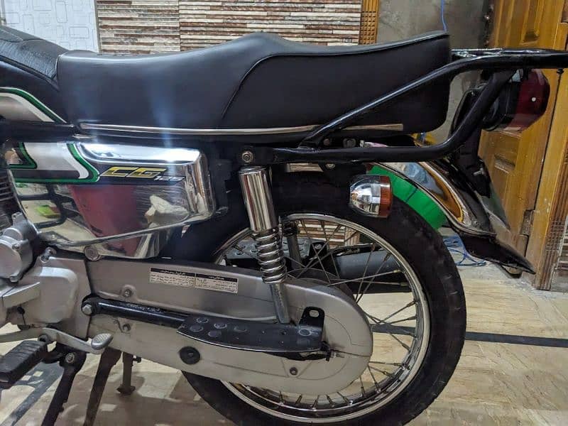 Honda CG 125 SE Black 12