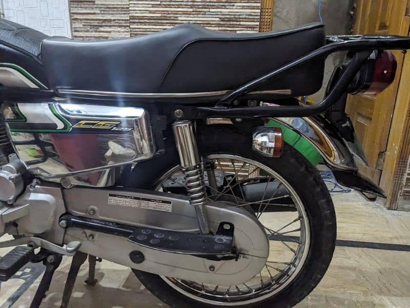 Honda CG 125 SE Black 13