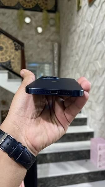 iphone 15 Pro Max 256GB Blue Titanium 1