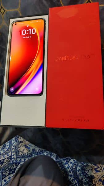 OnePlus 9 Pro With Box & Charger 4