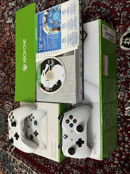 xbox one s 500g 10 by 10 Qatar import almost new with full accessories 0