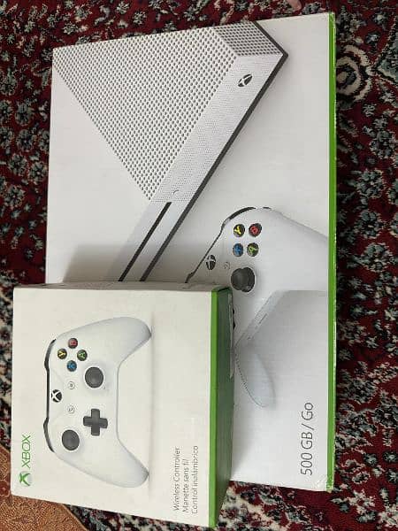 xbox one s 500g 10 by 10 Qatar import almost new with full accessories 14