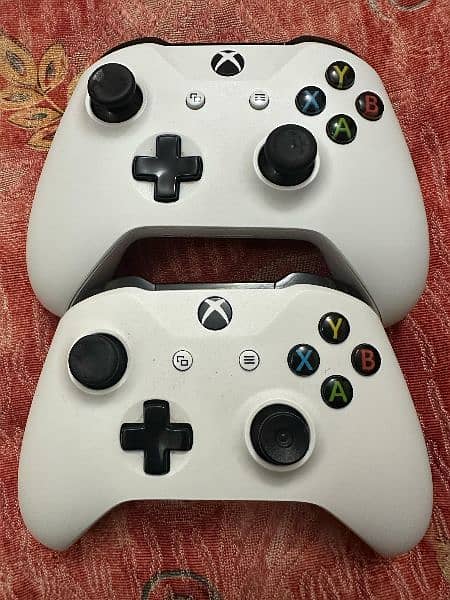 xbox one s 500g 10 by 10 Qatar import almost new with full accessories 19