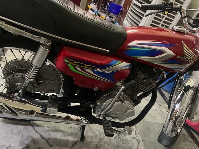 Honda 125 2022 total genuine bike 1