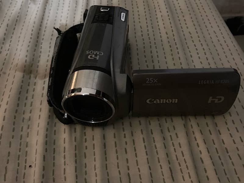 Canon handy cam iVIS HF R21 3