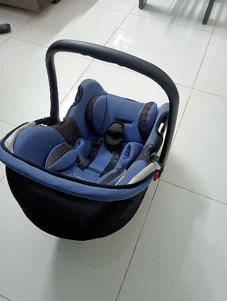 carrycot tinnies 2