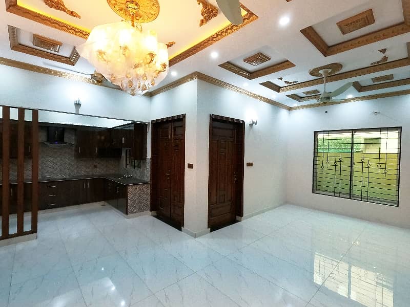 5 MARLA BRAND NEW HOUSE FOR SALE AT THE HEART OF LAHORE (ARCHITECT SOCIETY NEAR UCP) 9