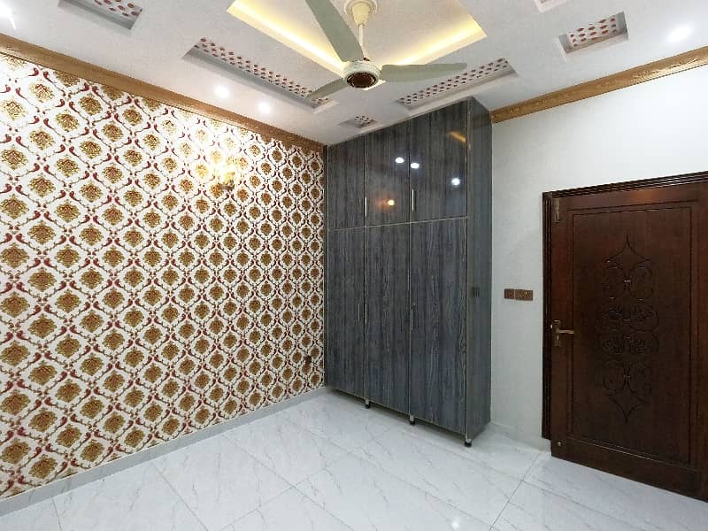 5 MARLA BRAND NEW HOUSE FOR SALE AT THE HEART OF LAHORE (ARCHITECT SOCIETY NEAR UCP) 12