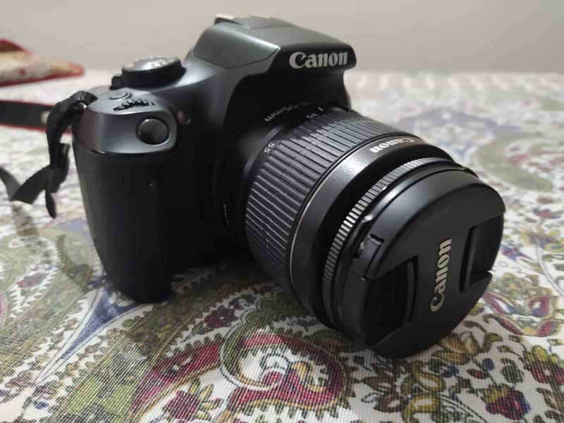 Canon 1300D (full box + 50 mm lens + Toyani tripod/Monopod) 4