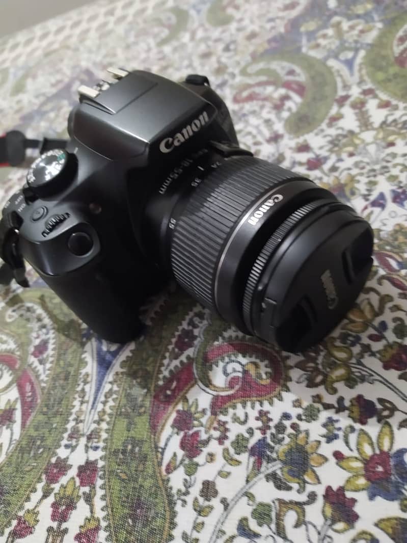 Canon 1300D (full box + 50 mm lens + Toyani tripod/Monopod) 5