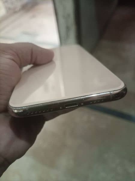 iPhone 11 Pro Max 64gb (Non PTA) 1