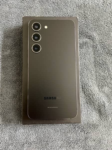 Samsung S23 8/128 GB with Original Box 0