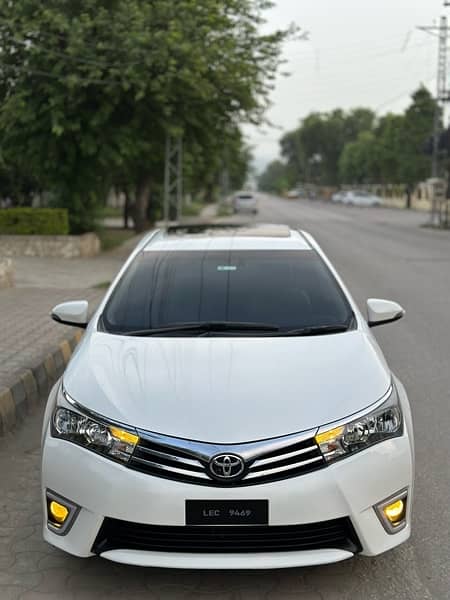 Toyota Altis Grande 2017 1