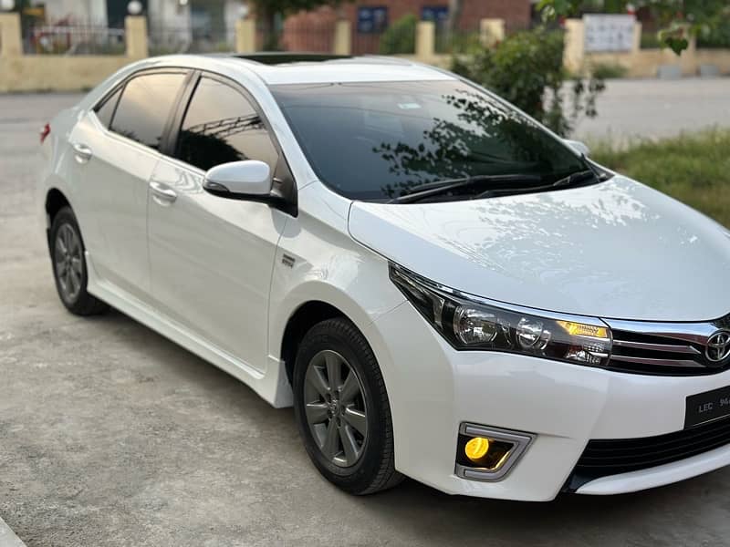 Toyota Altis Grande 2017 4