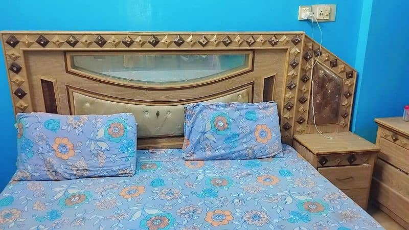 4 pcs bedroom set for sell 0