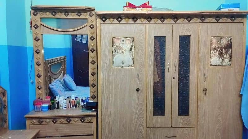 4 pcs bedroom set for sell 2