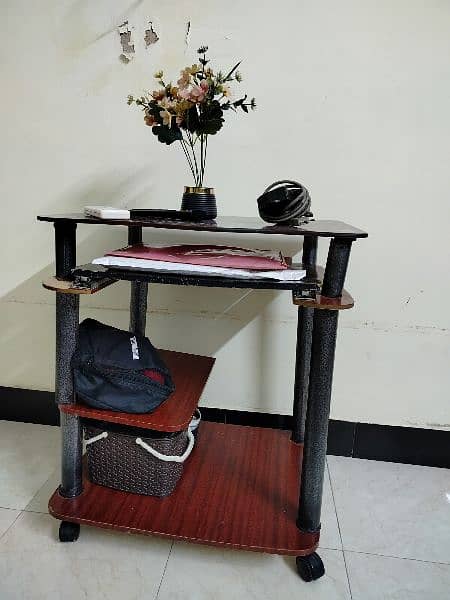 Computer Table For Sell 0