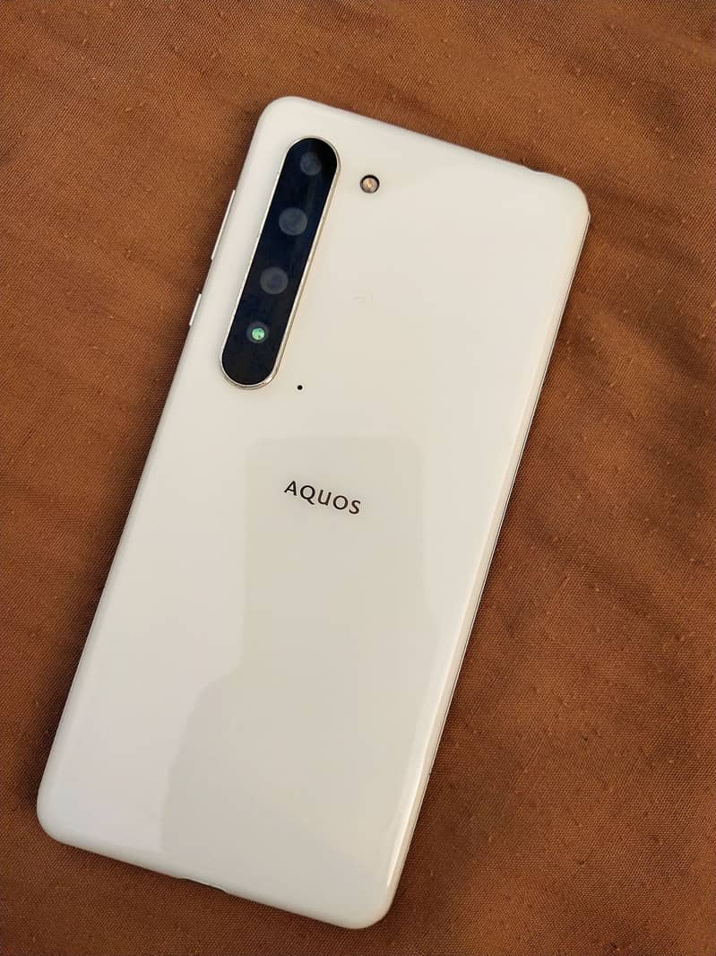 Android Aquos r5 available for 1