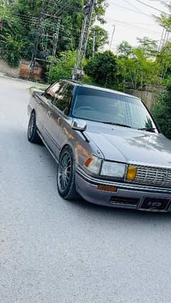 Toyota Crown 1988