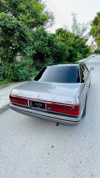 Toyota Crown 1988 5