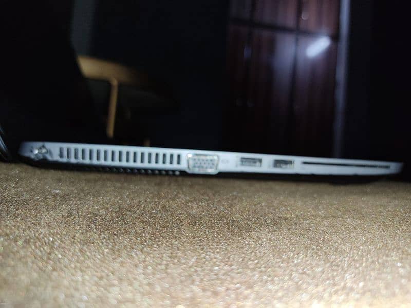 HP Elite Book 840 G2 3