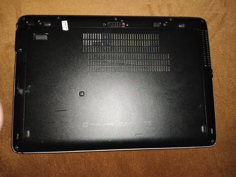 HP Elite Book 840 G2 6