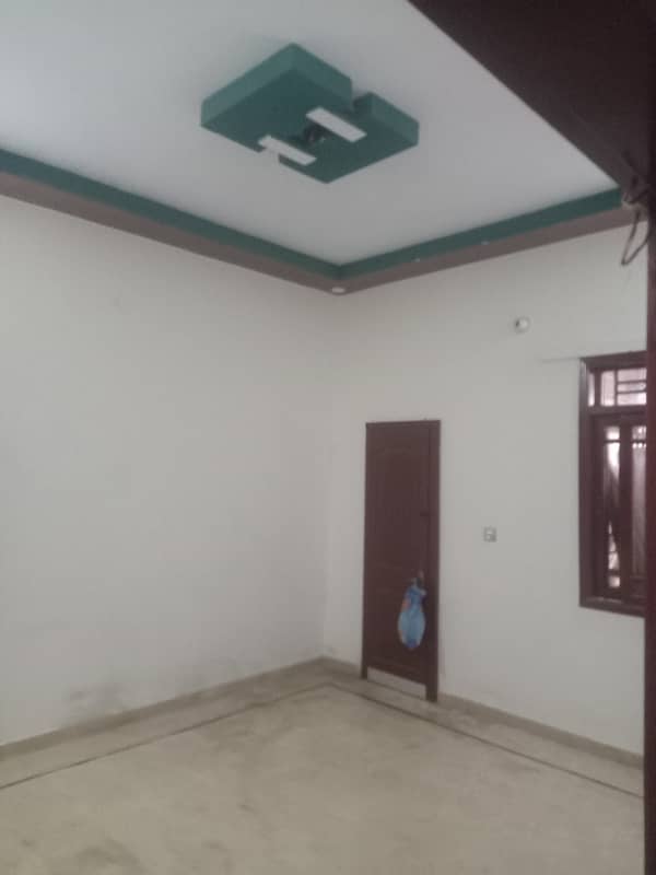 Independent House Double Story Banglow 120 Sq Yards 3 Beds DD Main Road Facing Ideal for any Business Office In VIP Block 17 Gulistan e Jauhar 3