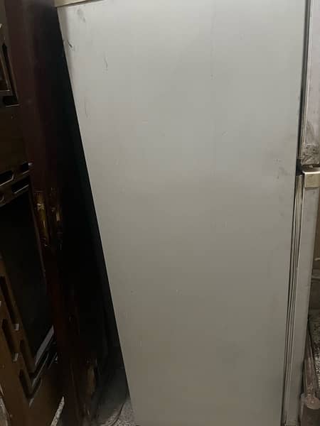 waves fridge good condition urgent sale 4