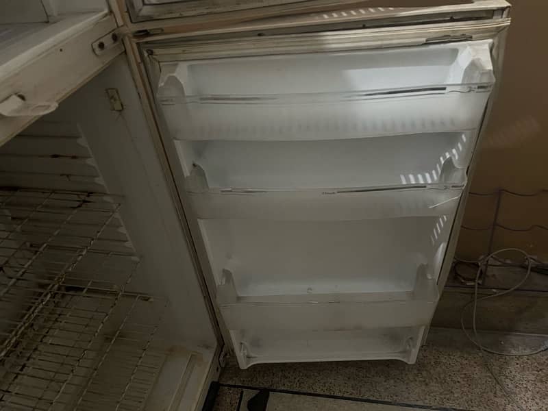 waves fridge good condition urgent sale 6