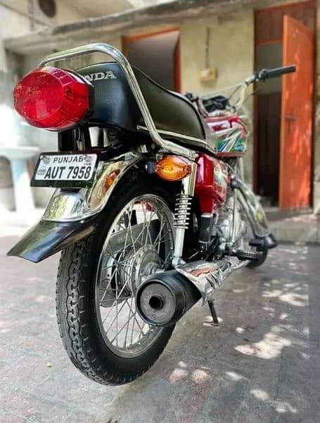 Honda 125 10 / 10 condition 3