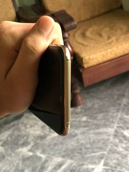 iphone  xs max pta approved dual sim 0