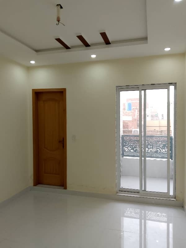 3.5 Marla Triple Story Brand New In Al Hamed Colony Opp Neelam Block Iqbal Town Lahore 6