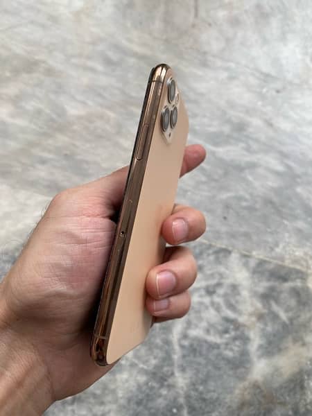 iphone 11 pro (Pta Approve) 3