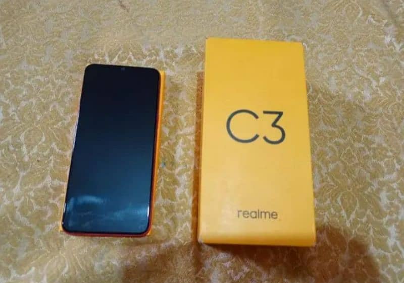 realme c3 gaming phone with box and charger 2