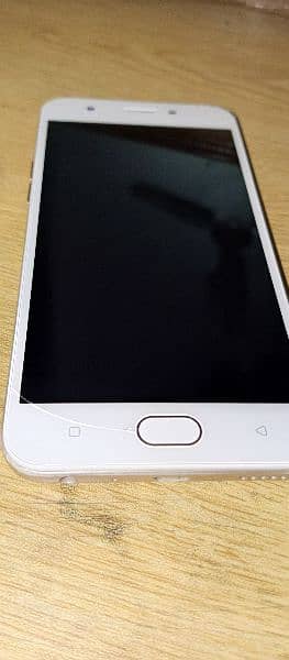 Oppo A57 1