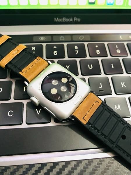 Apple Watch Series 3 & Series 2 2