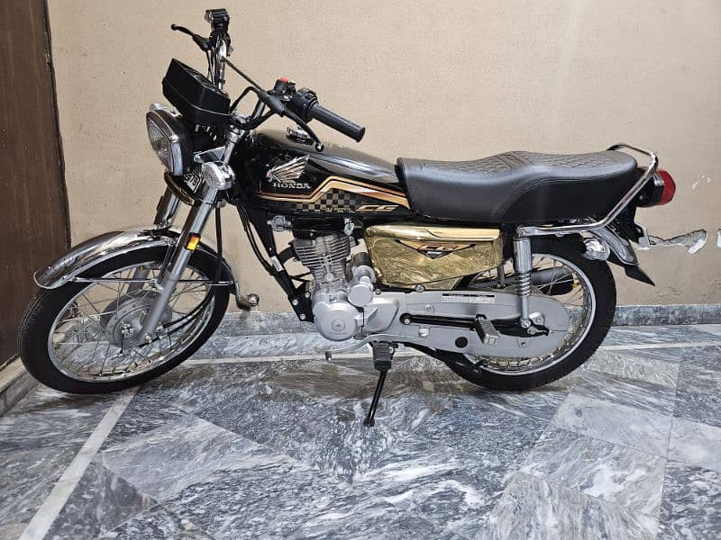 Honda CG125 Gold Edition 0